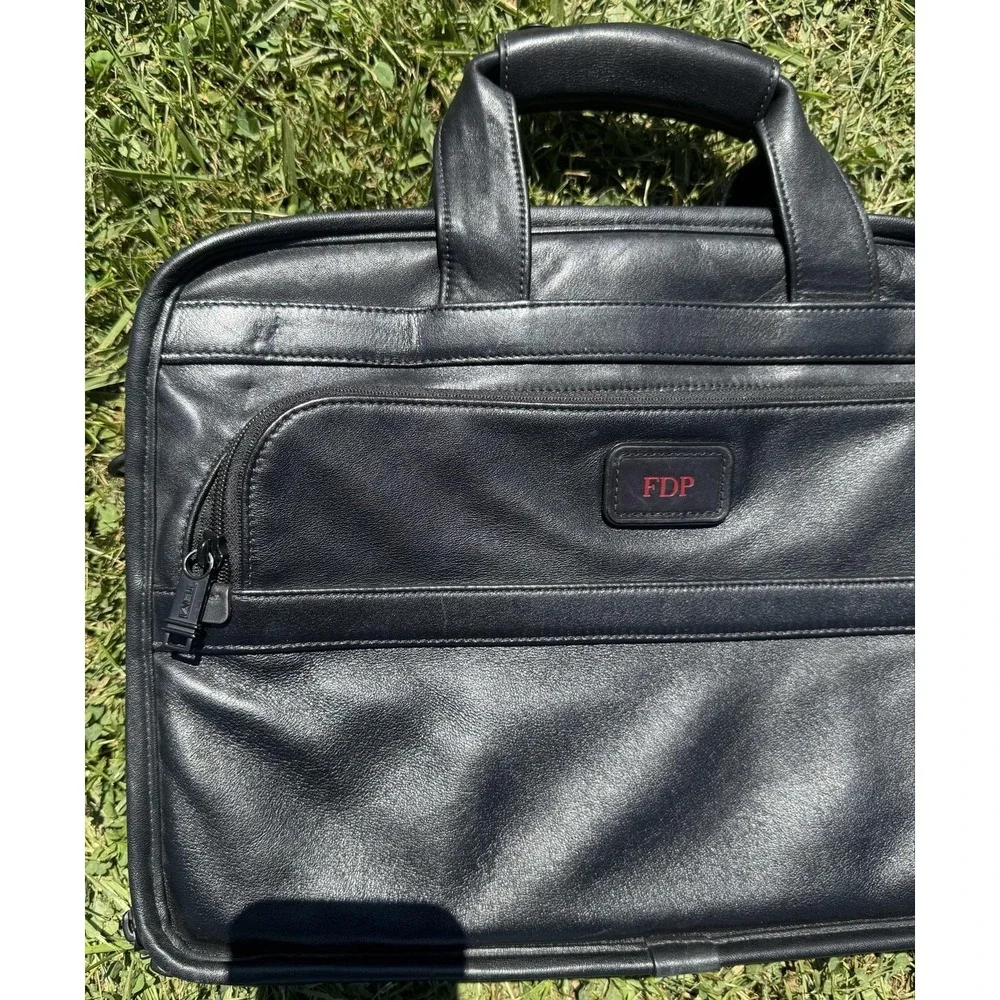 Tumi Black 15